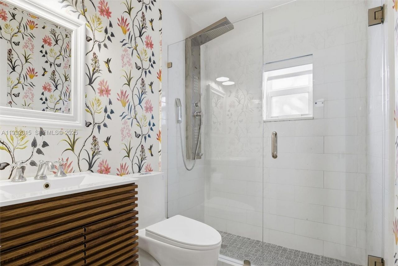 10246 NW 57th Ter, Doral, FL 33178 Photo