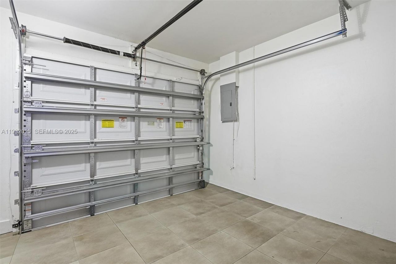 10246 NW 57th Ter, Doral, FL 33178 Photo