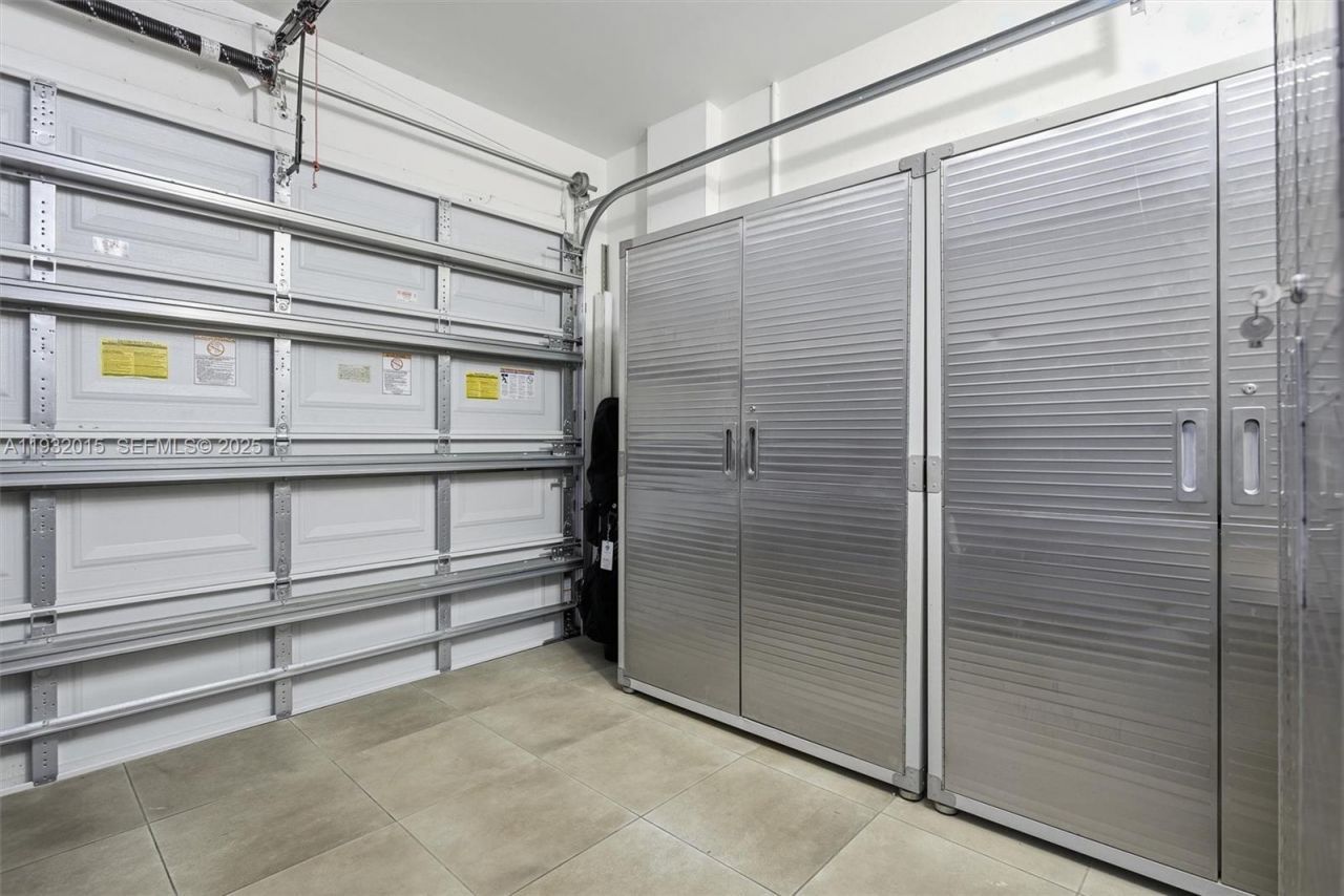 10246 NW 57th Ter, Doral, FL 33178 Photo