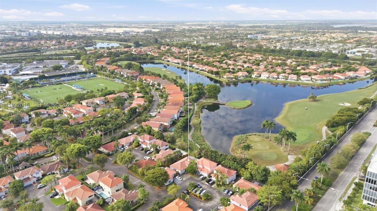 10246 NW 57th Ter, Doral, FL 33178 Photo