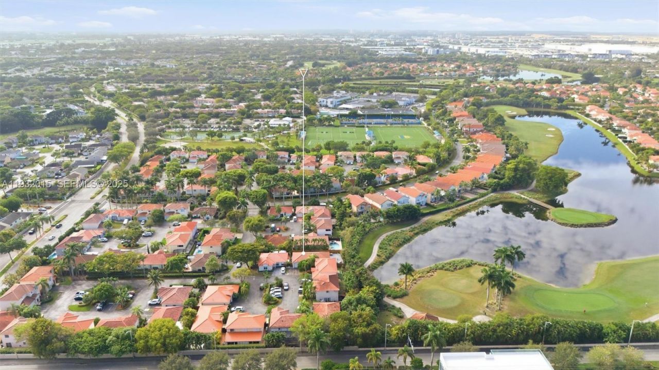 10246 NW 57th Ter, Doral, FL 33178 Photo