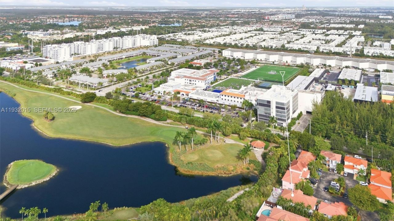 10246 NW 57th Ter, Doral, FL 33178 Photo