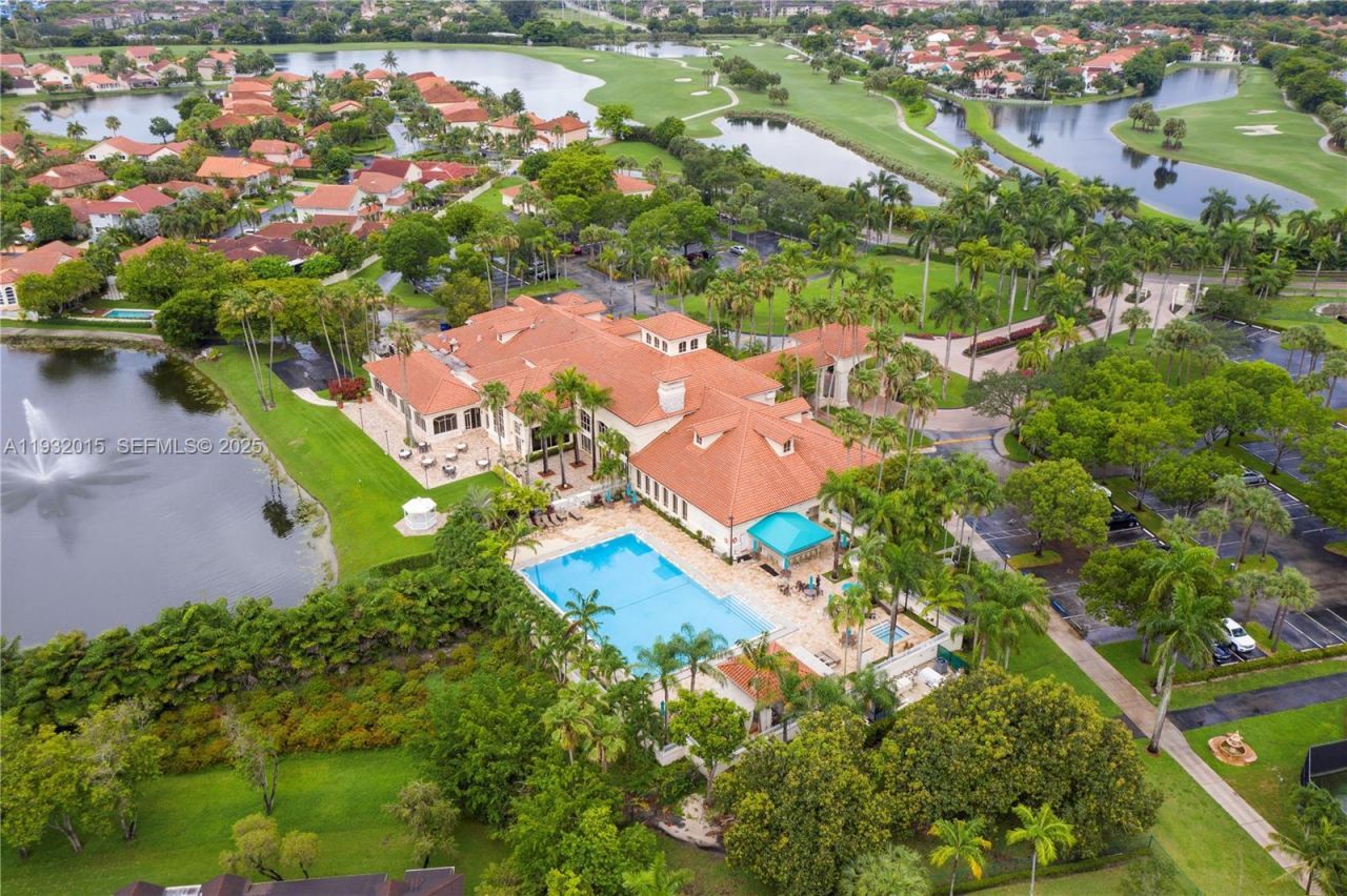 10246 NW 57th Ter, Doral, FL 33178 Photo