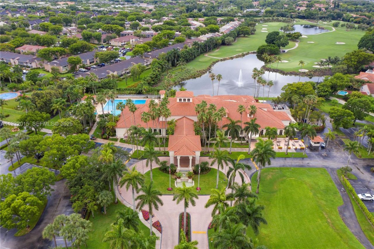 10246 NW 57th Ter, Doral, FL 33178 Photo