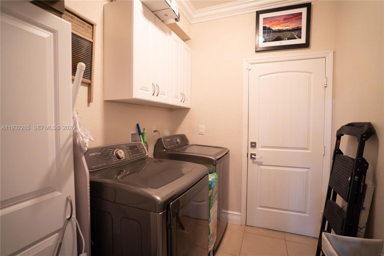 2135 NW 14th Ter, Homestead, FL 33030 Photo