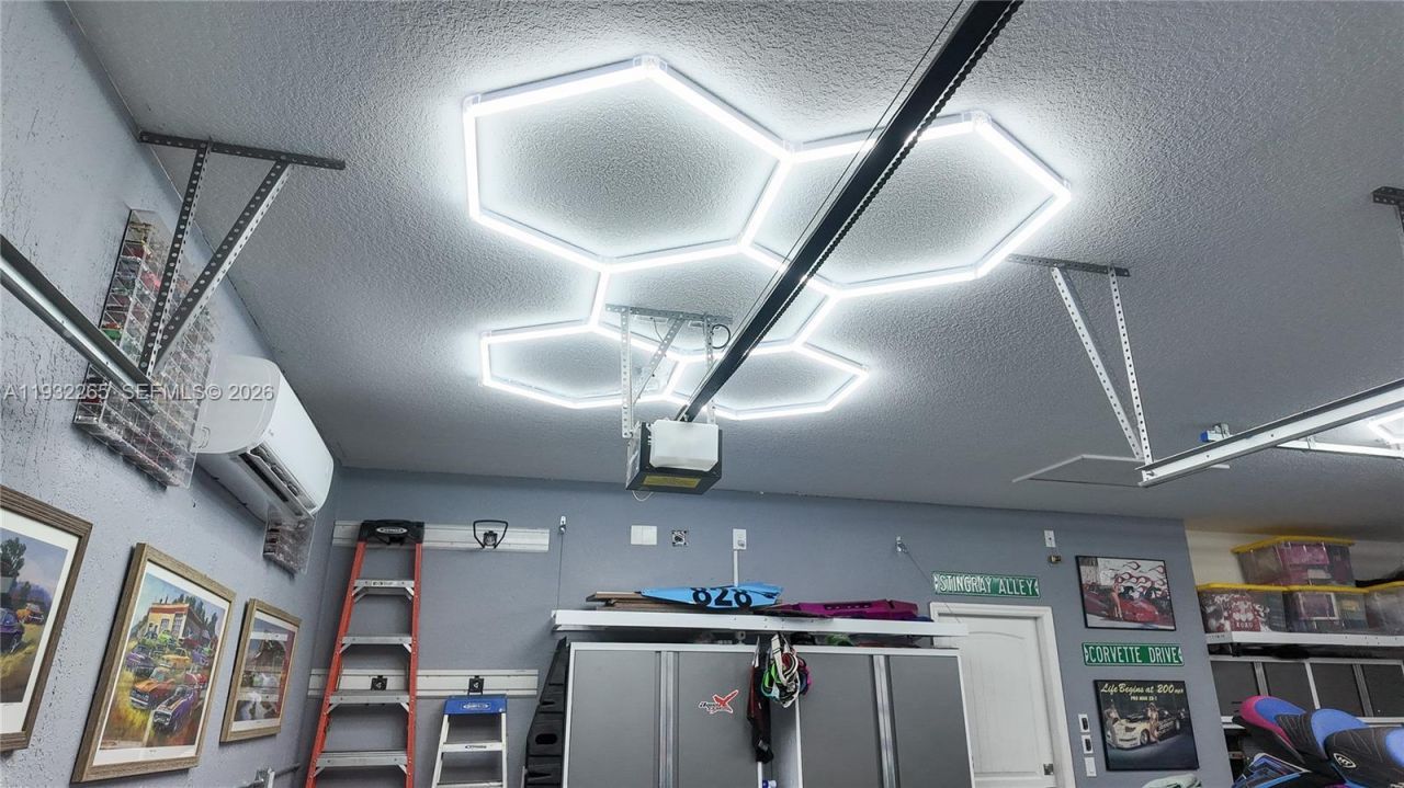 2135 NW 14th Ter, Homestead, FL 33030 Photo