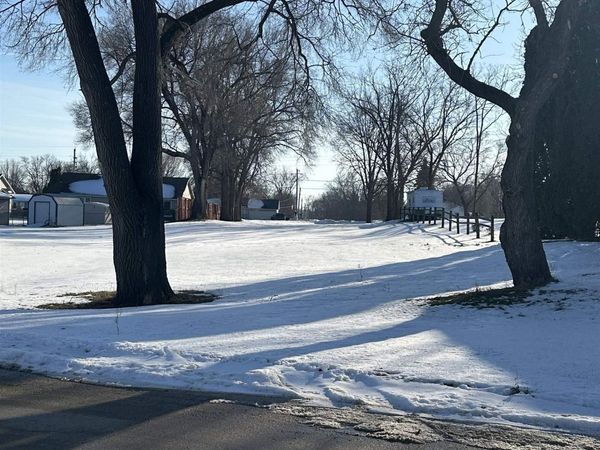 000 Gray Street, Elk Run Heights, IA 50707