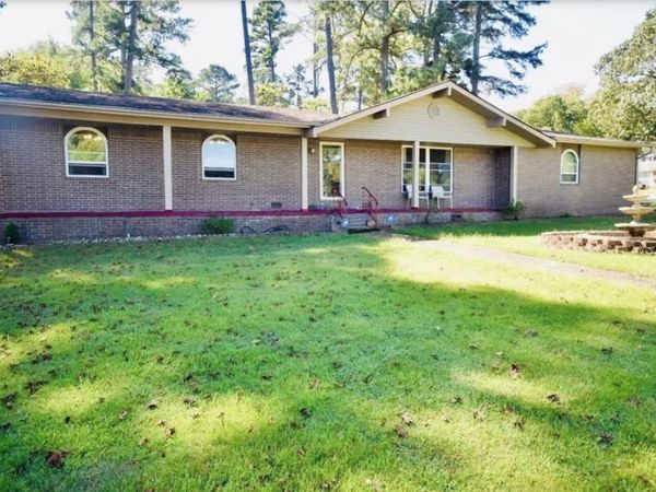 100 Foxwood Drive, Jacksonville, AR 72076
