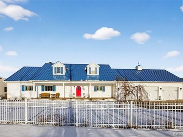 5110 Shorefront Lane, Port Hope Vlg, MI 48468