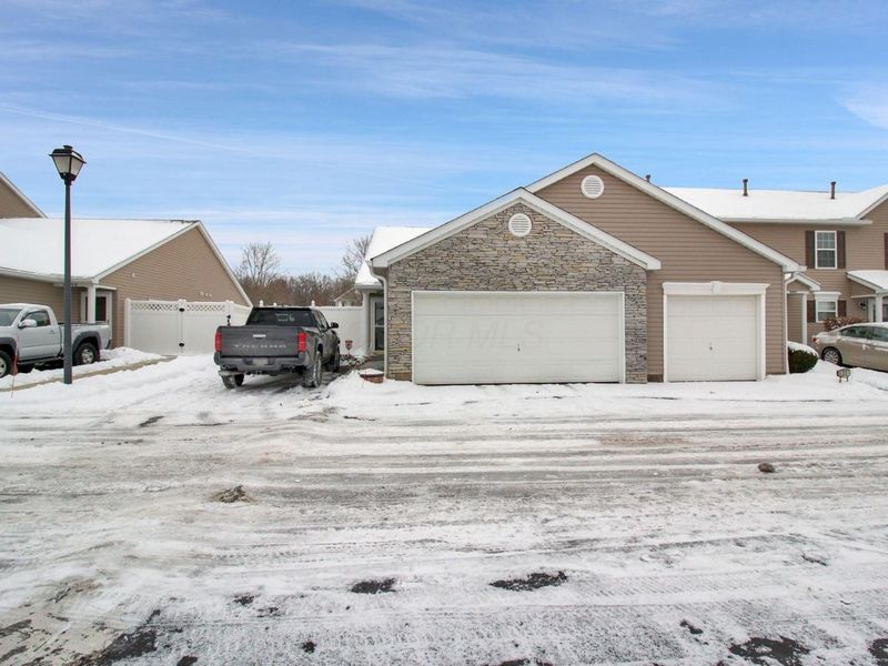 6967 Remsen Drive, Canal Winchester, OH 43110 Photo 1