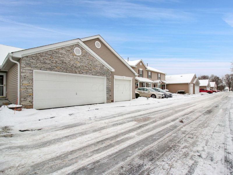 6967 Remsen Drive, Canal Winchester, OH 43110 Photo 3