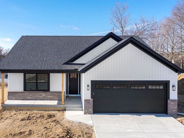 2503 Treeline Drive, Bloomington, IL 61704