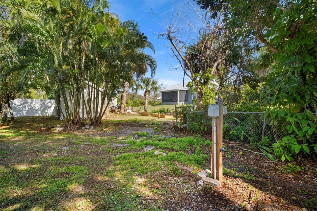 2210 Dixie Avenue, Punta Gorda, FL 33950 Photo