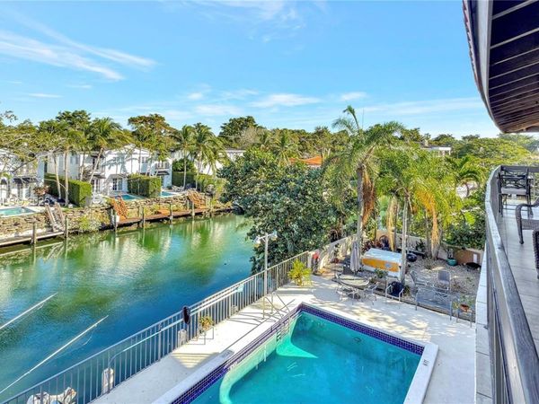 5201 Orduna Dr. , Unit 15, Coral Gables, FL 33146