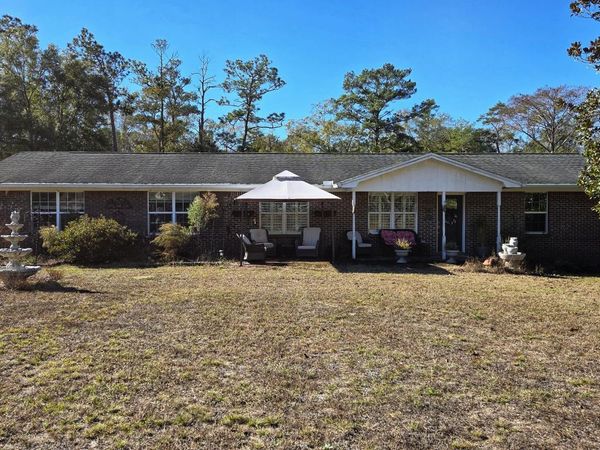 1556 Cherry Street, Ponce De Leon, FL 32455