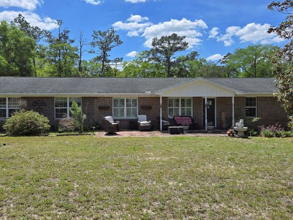 1556 Cherry Street, Ponce De Leon, FL 32455