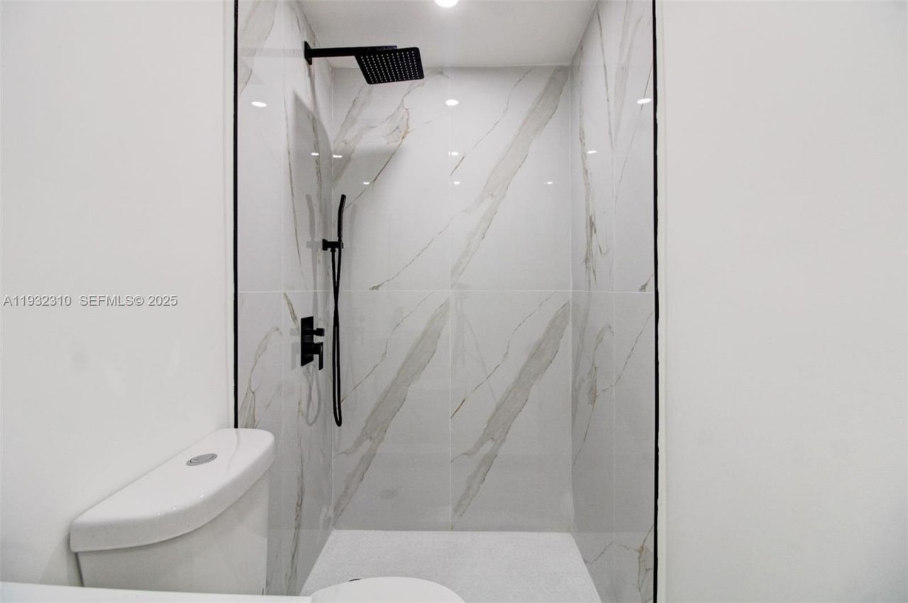 2840 NW 171st St, Miami Gardens, FL 33056 Photo