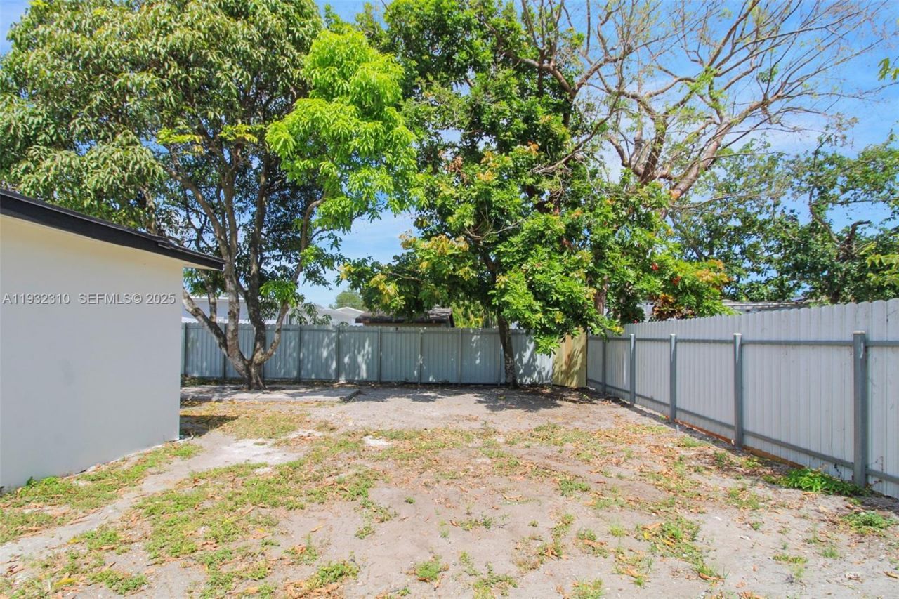 2840 NW 171st St, Miami Gardens, FL 33056 Photo