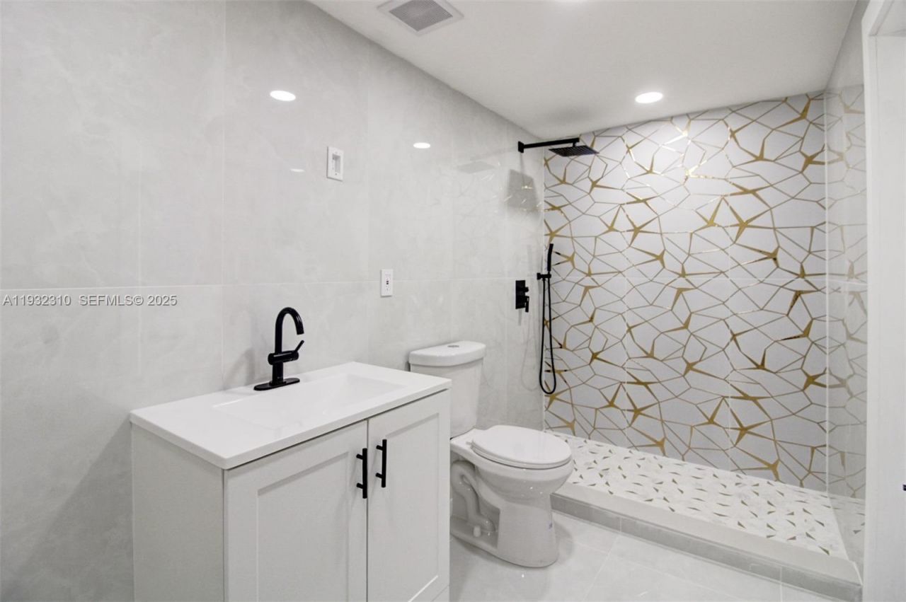 2840 NW 171st St, Miami Gardens, FL 33056 Photo