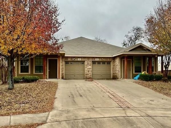 393 & 395 Orbit Drive, Lavon, TX 75166