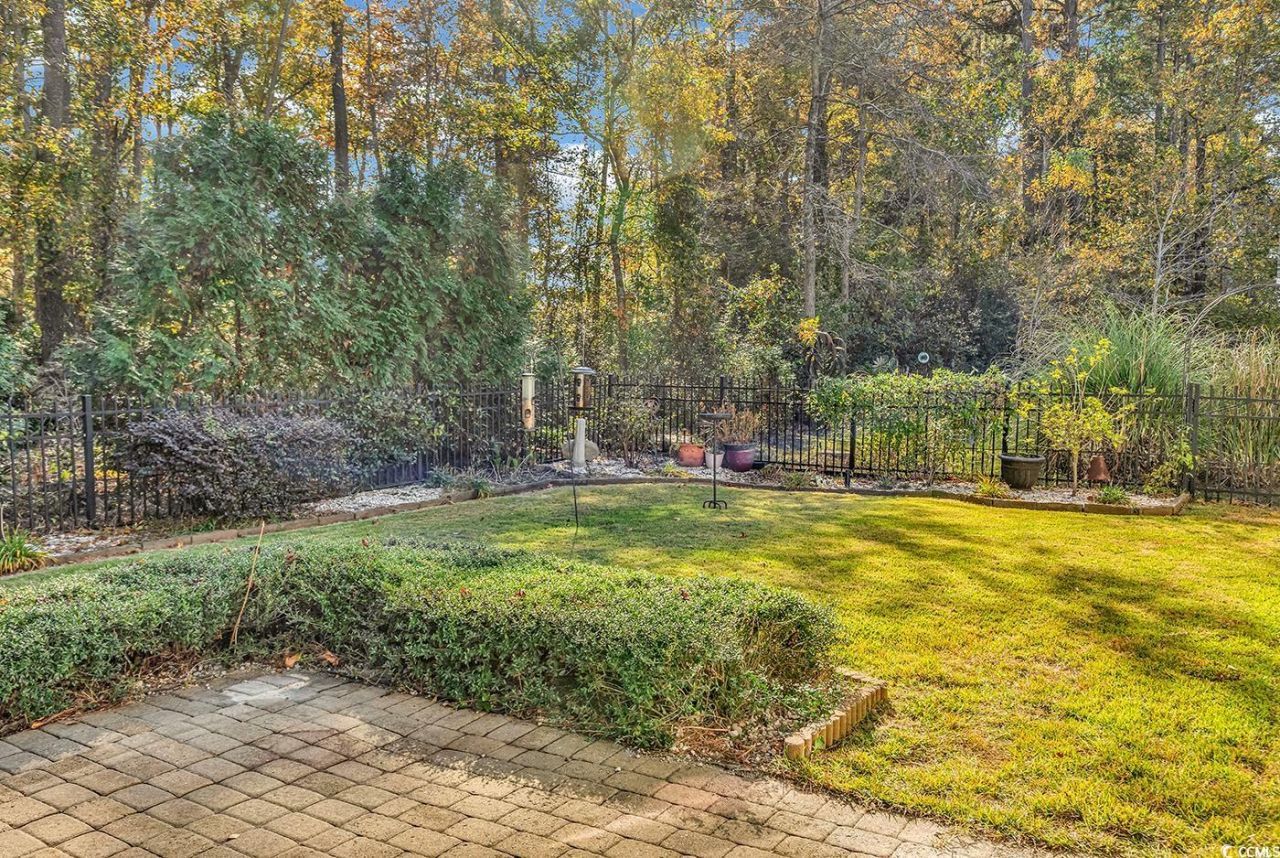 208 Myrtle Grande Dr. Photo 32