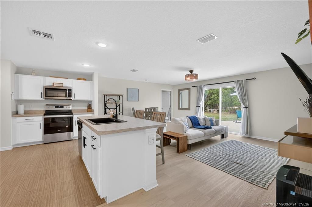 3002 SE East Blackwell Drive, Port Saint Lucie, FL 34952 Photo