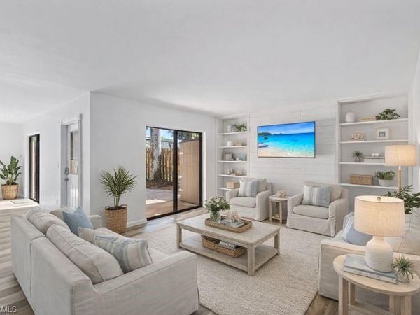 4001 Sandlewood LN, Unit 4, FORT MYERS, FL 33907