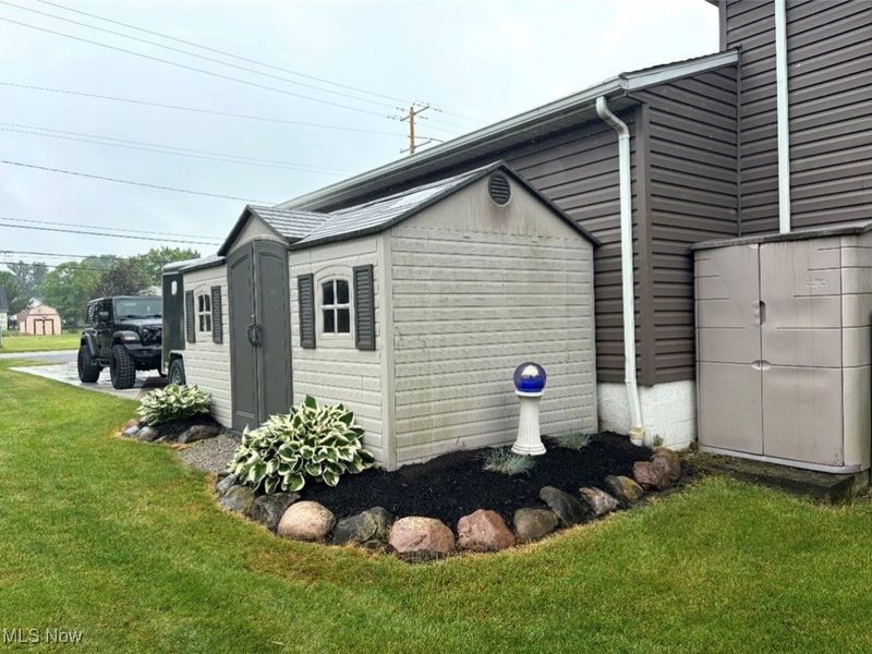 5087 Grafton Road, Brunswick Hills, OH 44212 Photo 4