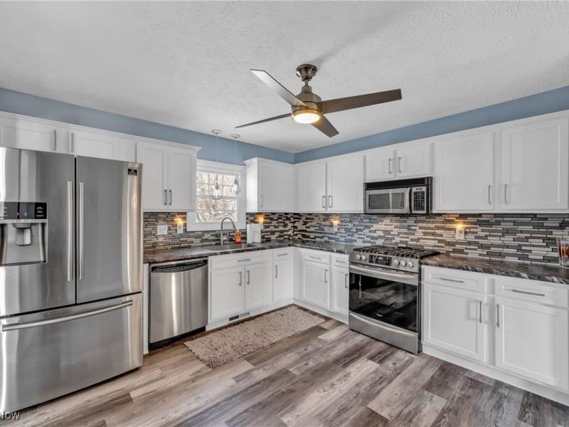 5087 Grafton Road, Brunswick Hills, OH 44212 Photo 9