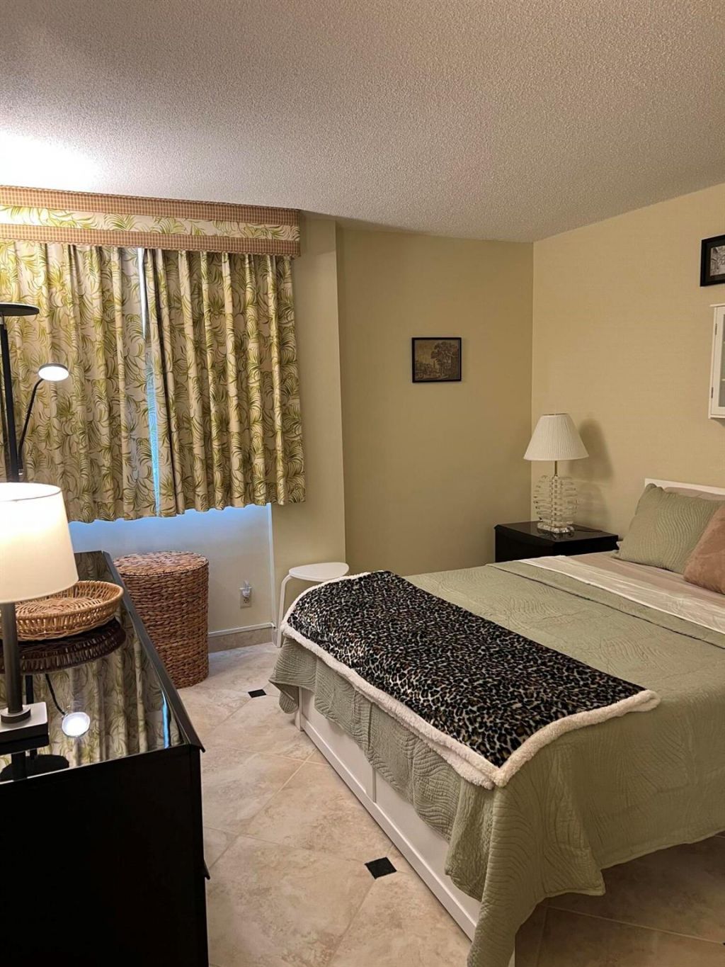 125 S Ocean Avenue, Unit 304, Palm Beach Shores, FL 33404 Photo