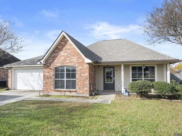 36043 Portsmouth Dr, Denham Springs, LA 70706