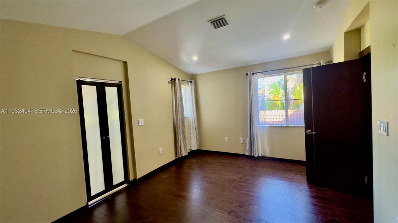 1094 Redwood St, Unit 1094, Hollywood, FL 33019 Photo