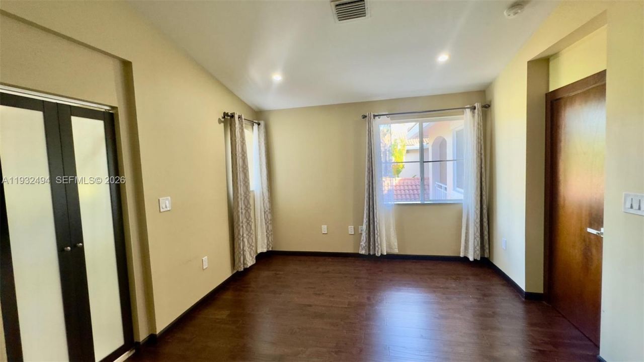 1094 Redwood St, Unit 1094, Hollywood, FL 33019 Photo