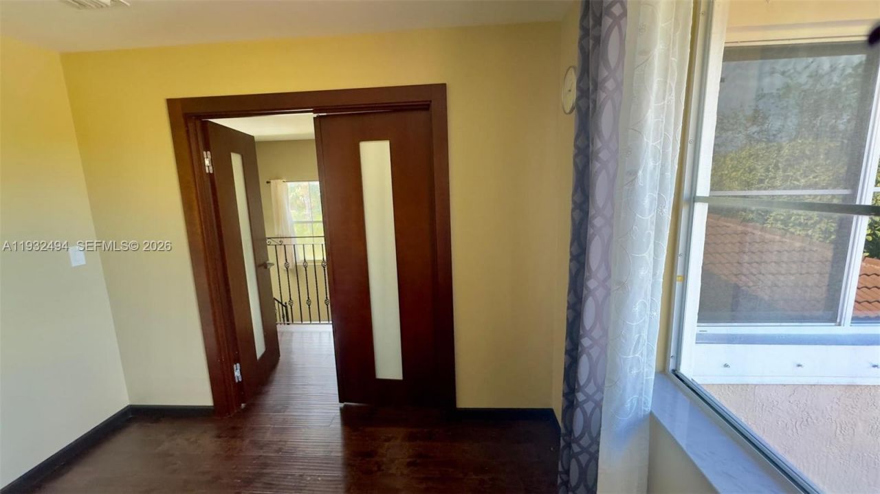 1094 Redwood St, Unit 1094, Hollywood, FL 33019 Photo