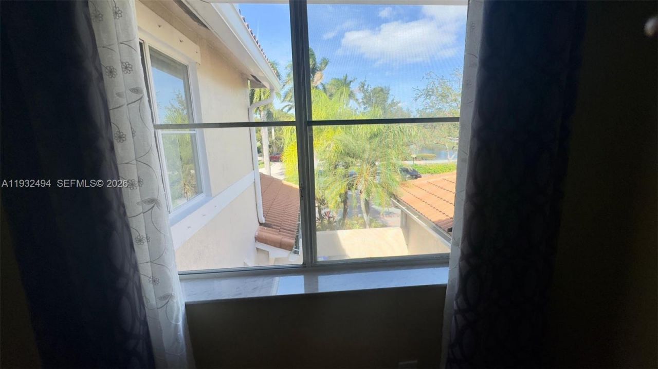 1094 Redwood St, Unit 1094, Hollywood, FL 33019 Photo