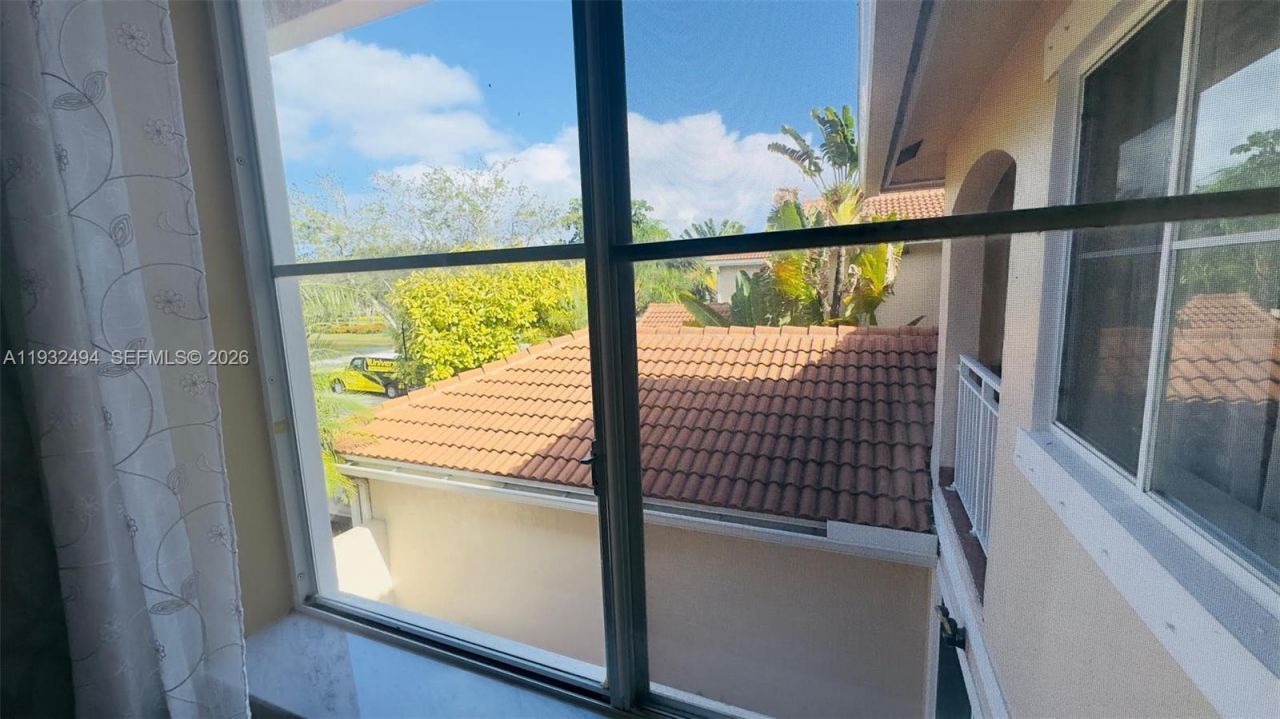 1094 Redwood St, Unit 1094, Hollywood, FL 33019 Photo
