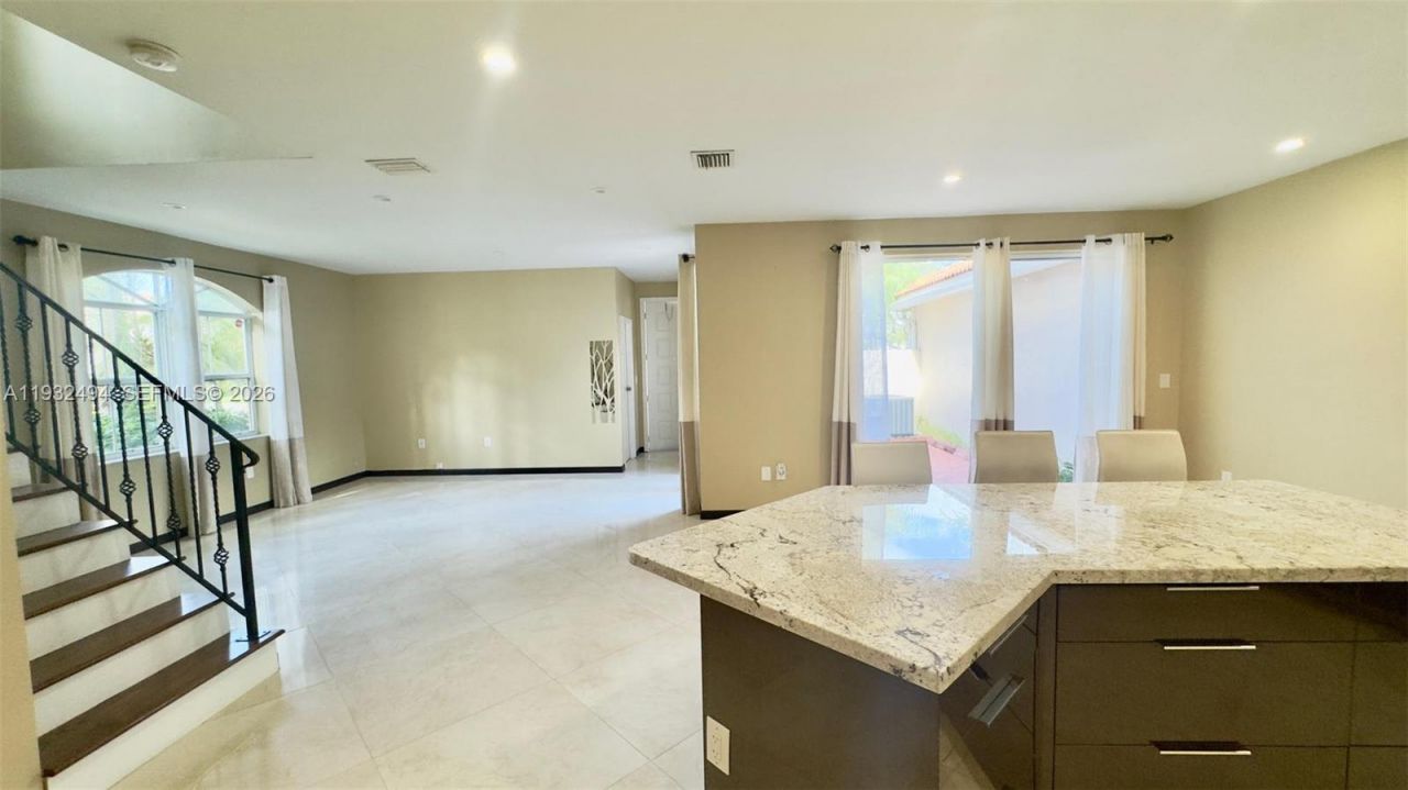 1094 Redwood St, Unit 1094, Hollywood, FL 33019 Photo