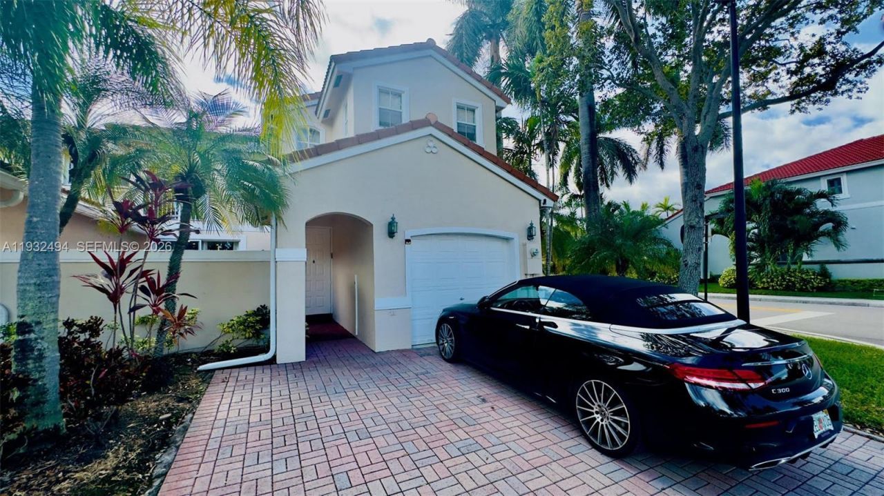 1094 Redwood St, Unit 1094, Hollywood, FL 33019 Photo