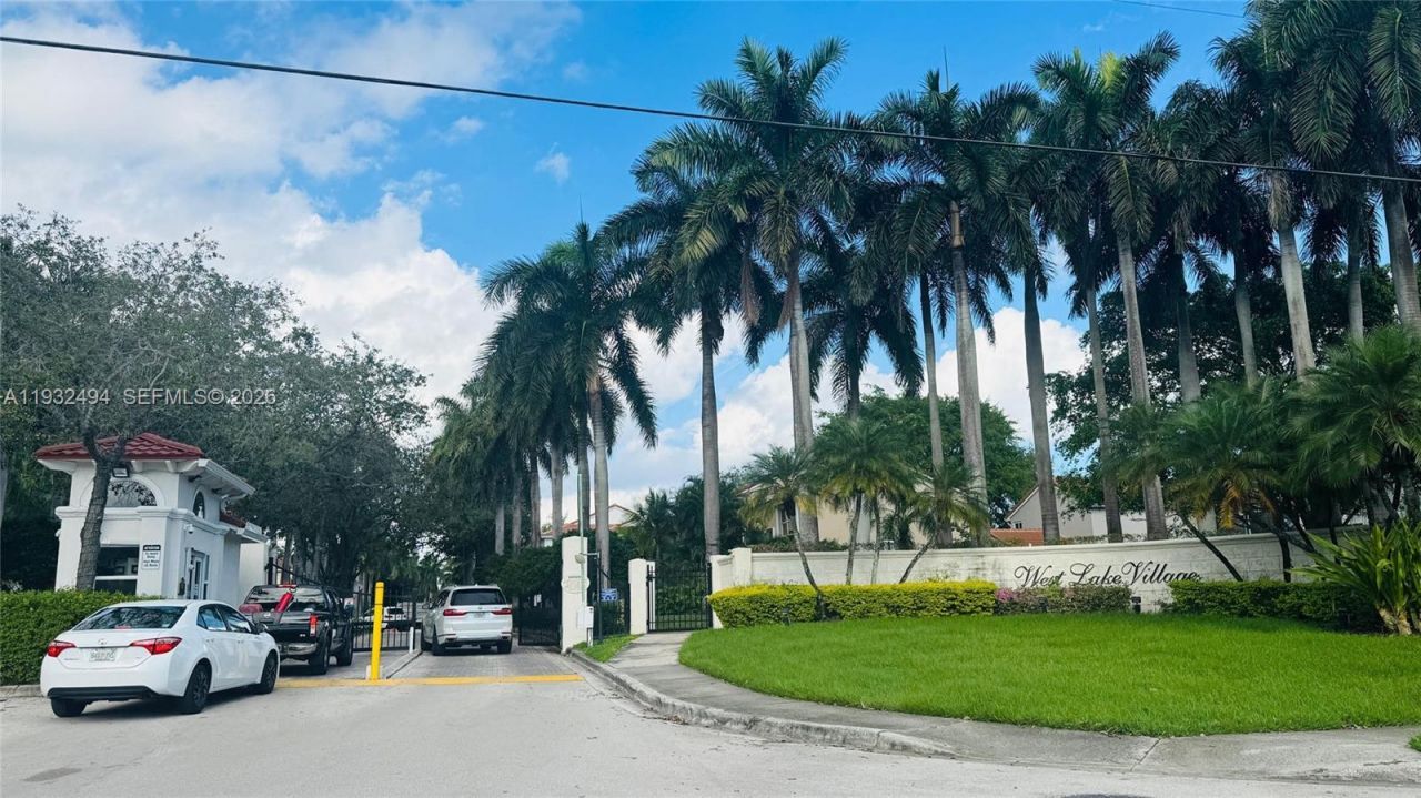 1094 Redwood St, Unit 1094, Hollywood, FL 33019 Photo