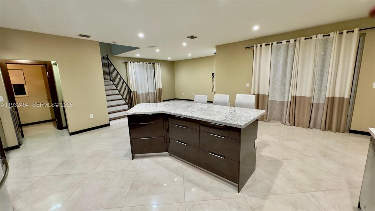 1094 Redwood St, Unit 1094, Hollywood, FL 33019 Photo