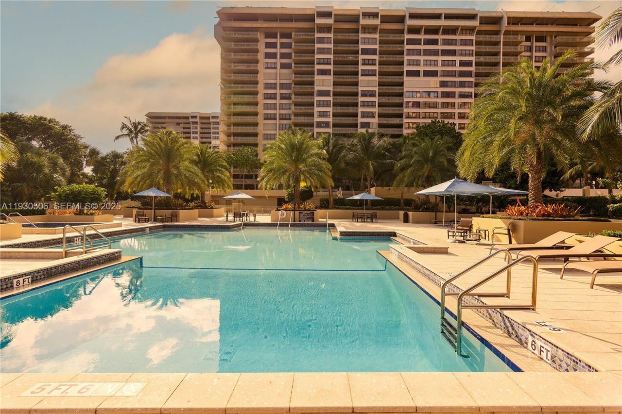 2 Grove Isle Dr , Unit B703, Miami, FL 33133 Photo