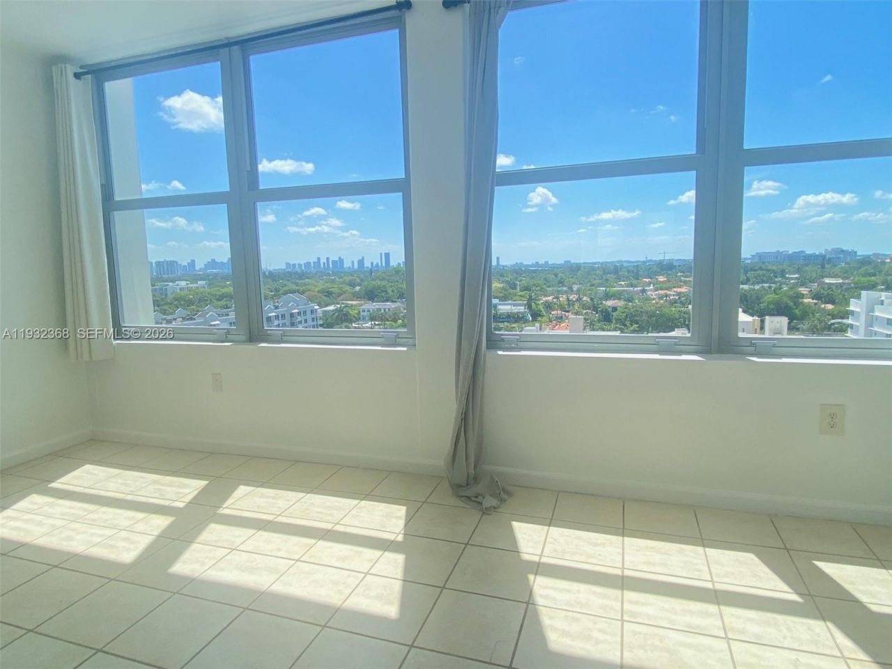 2899 Collins Ave, Unit 1144, Miami Beach, FL 33140 Photo