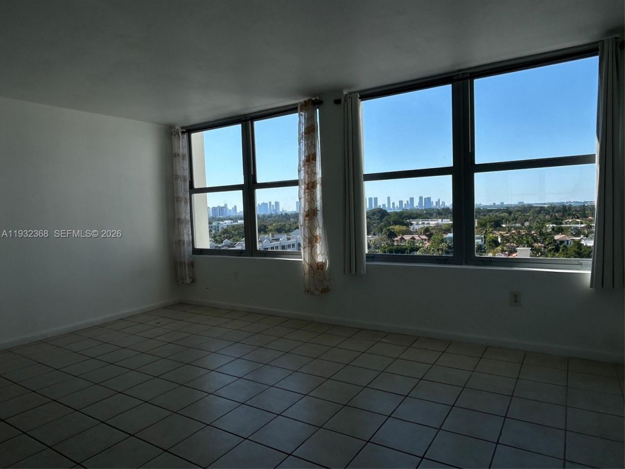 2899 Collins Ave, Unit 1144, Miami Beach, FL 33140 Photo