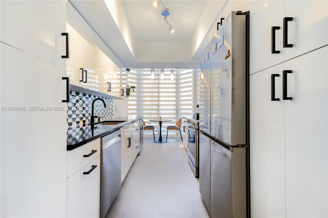 21205 Yacht Club Drive, Unit 304, Aventura, FL 33180 Photo