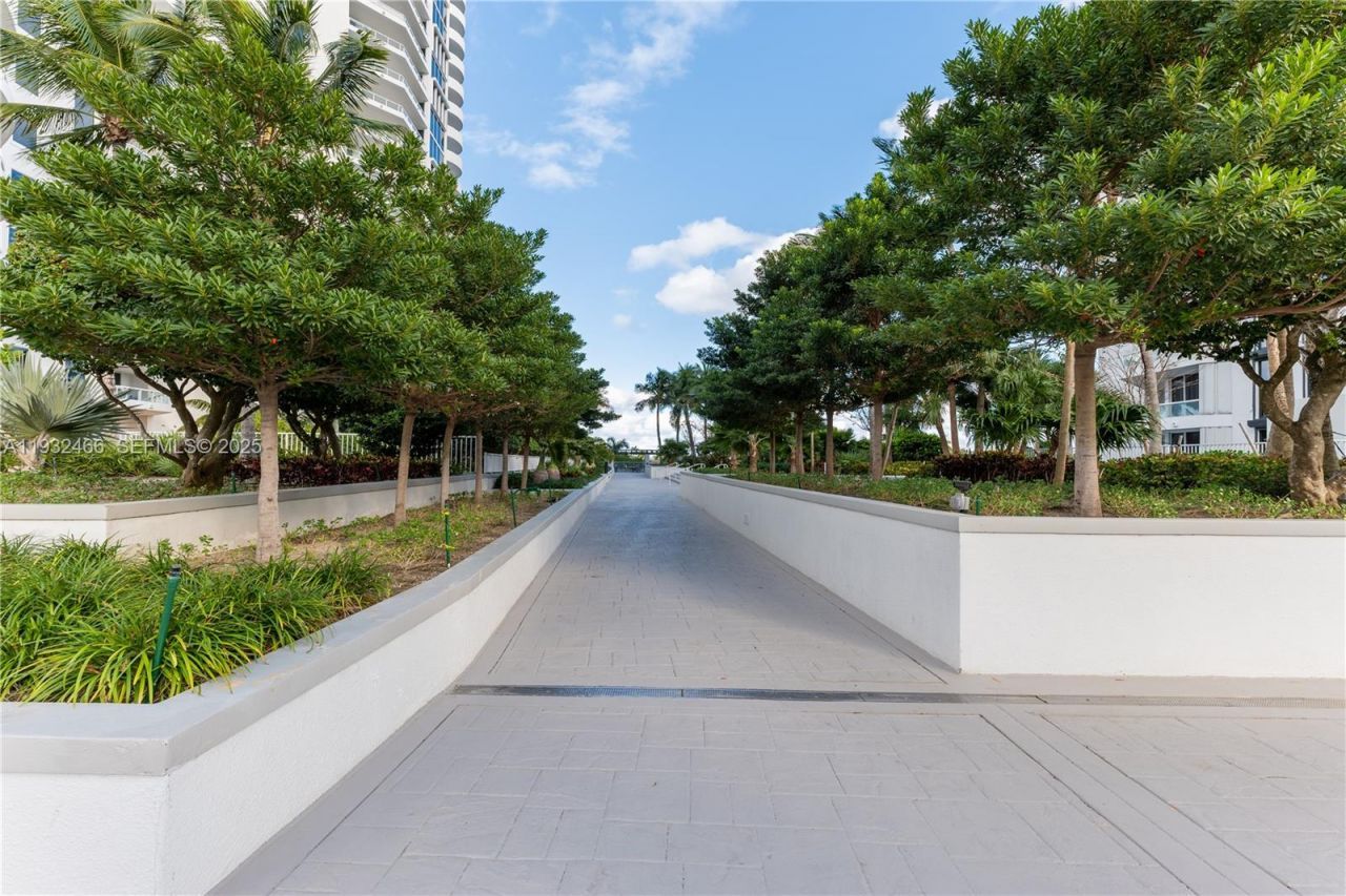 21205 Yacht Club Drive, Unit 304, Aventura, FL 33180 Photo