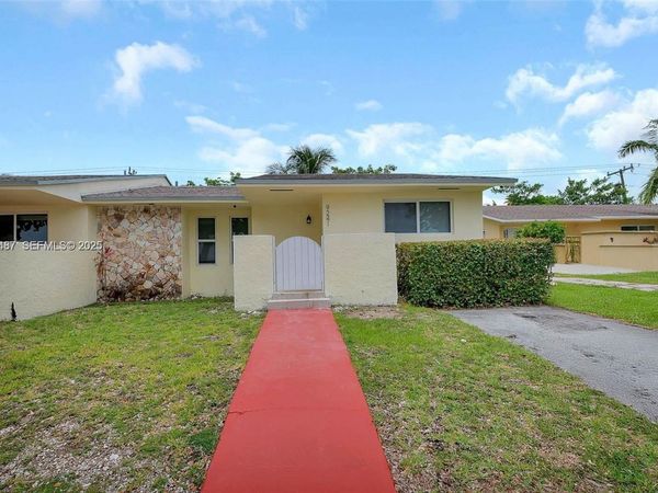 9241 SW 204th Ter, Cutler Bay, FL 33189