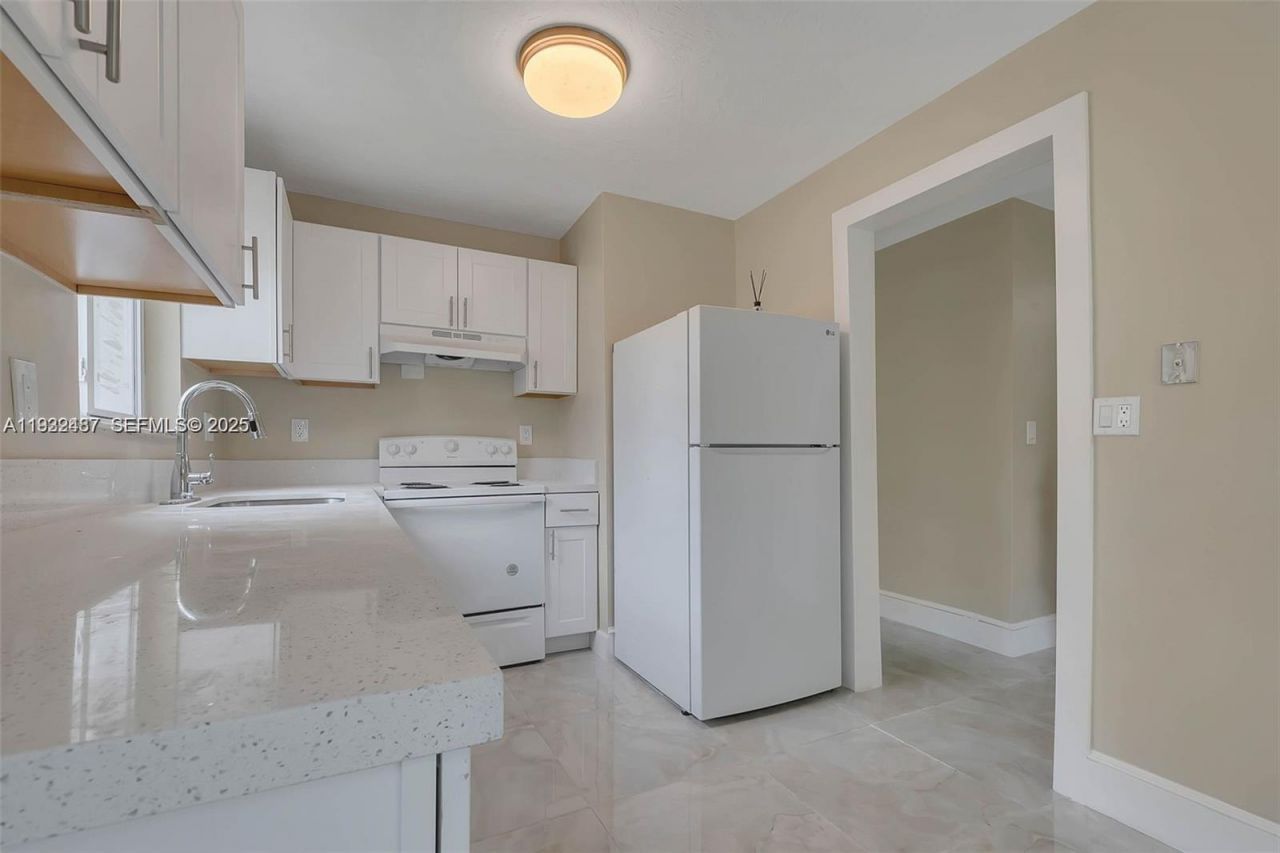 9241 SW 204th Ter, Cutler Bay, FL 33189 Photo