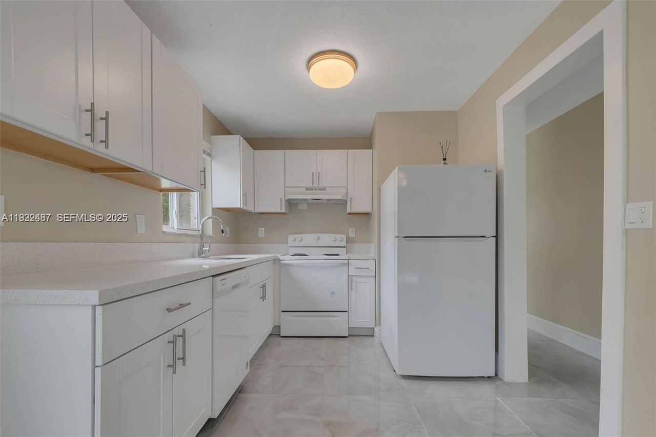 9241 SW 204th Ter, Cutler Bay, FL 33189 Photo