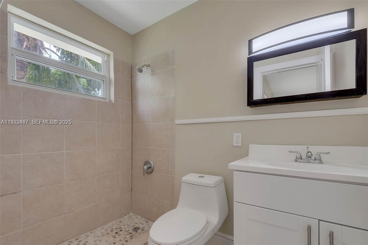 9241 SW 204th Ter, Cutler Bay, FL 33189 Photo