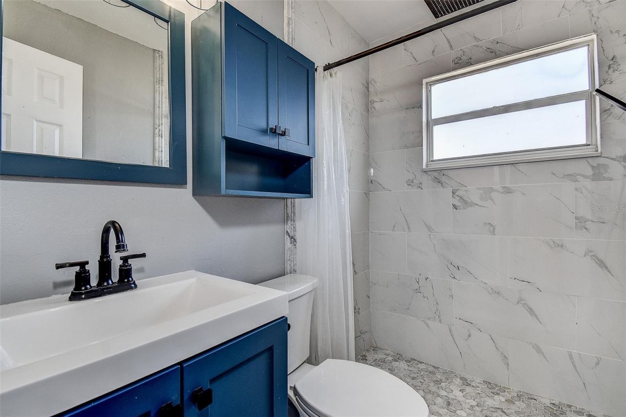 7583 Meadowlawn Drive N, Saint Petersburg, FL 33702 Photo